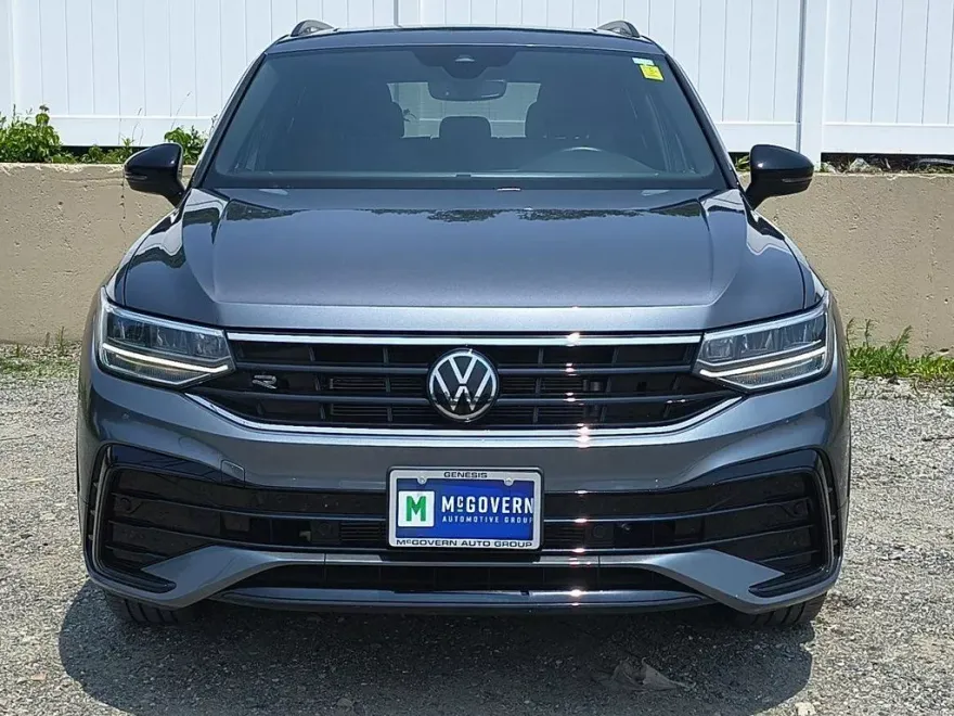2022 Volkswagen Tiguan SE R-Line Black photo 1