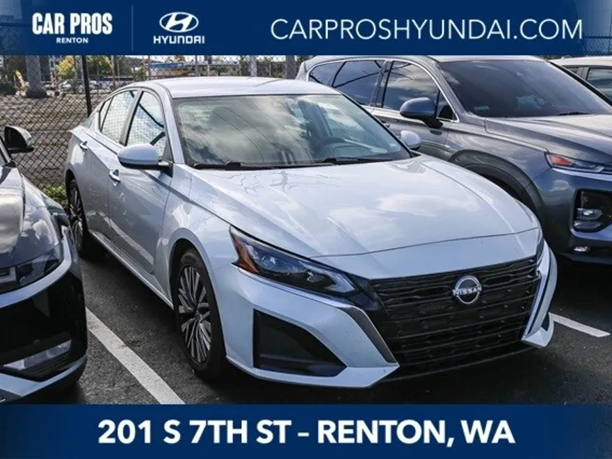 2023 Nissan Altima 2.5 SV photo 1