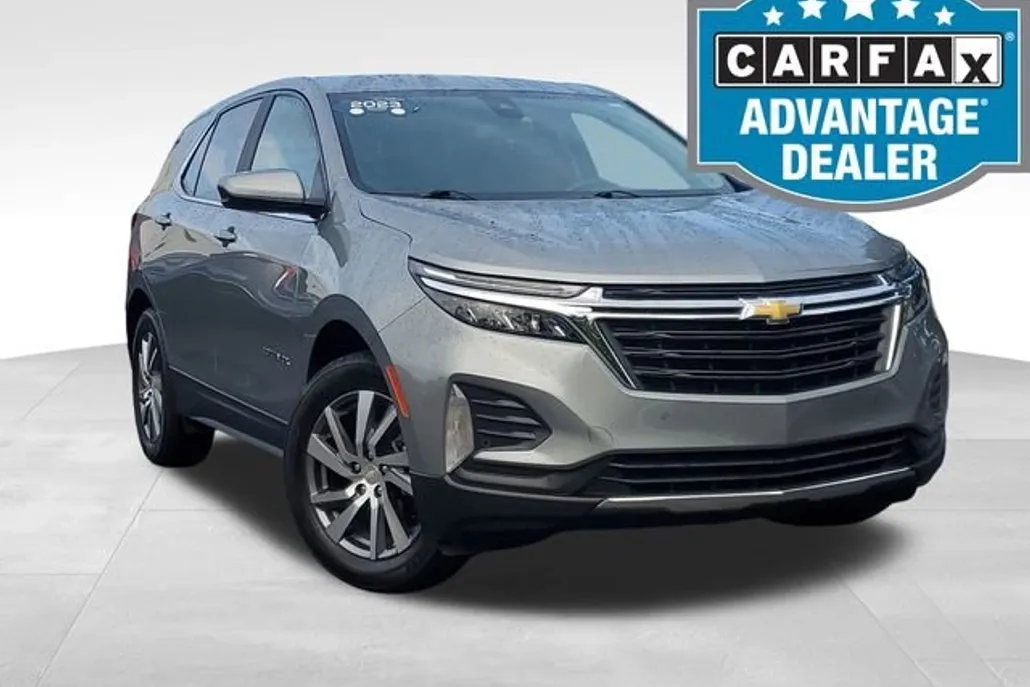 2023 Chevrolet Equinox LT photo 1