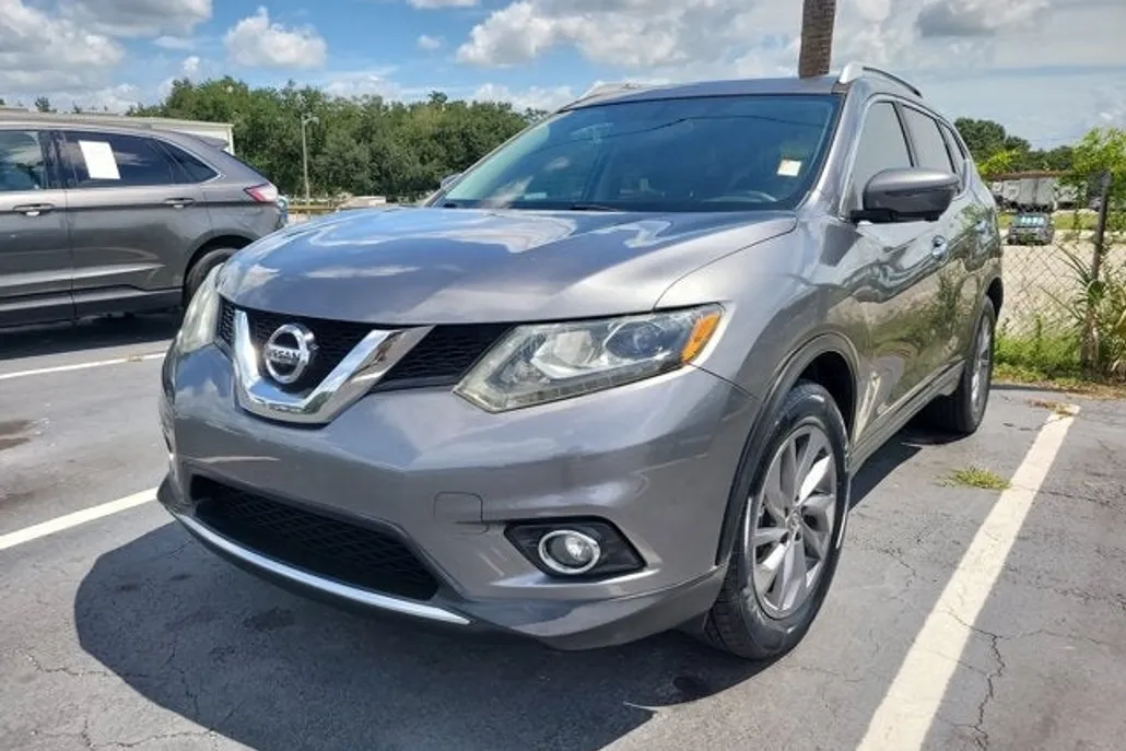 2016 Nissan Rogue SL photo 1