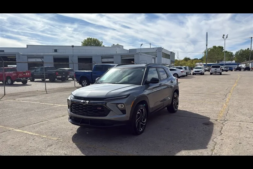 2023 Chevrolet Trailblazer LT photo 1