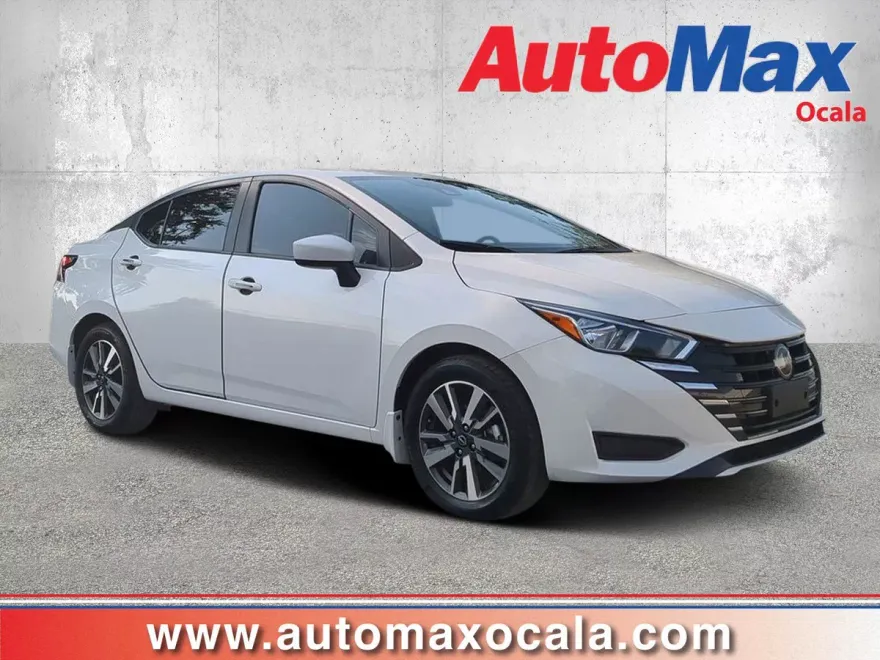 2024 Nissan Versa SV photo 1