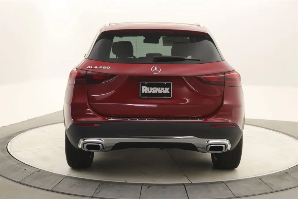 2026 Mercedes Benz GLA 250 photo 1