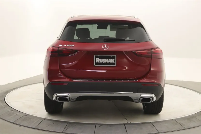 2026 Mercedes Benz GLA 250 photo 1