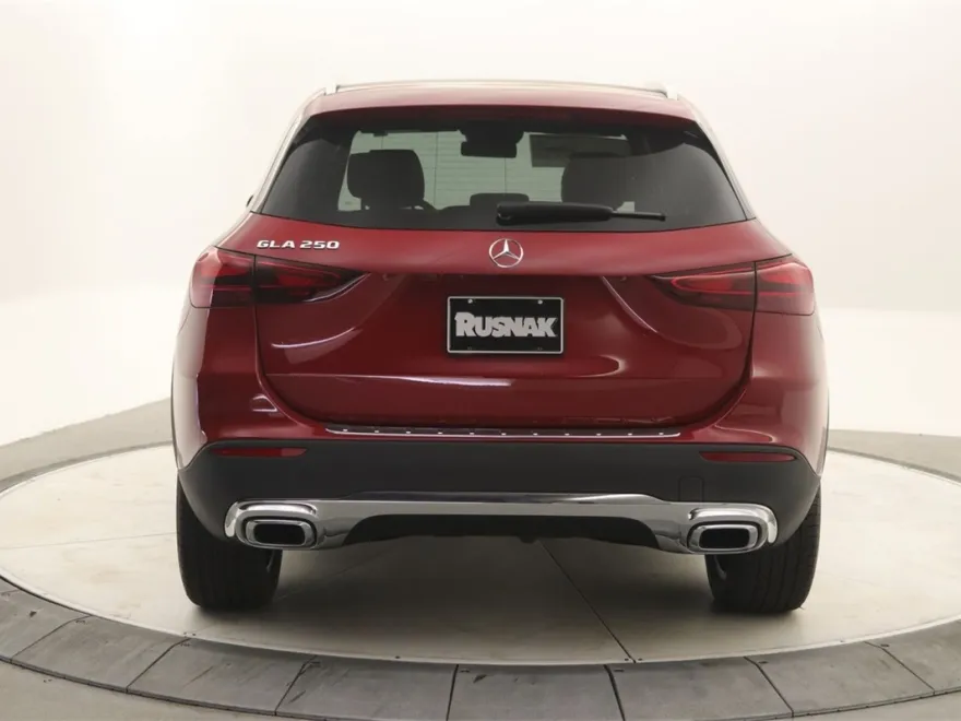 2026 Mercedes Benz GLA 250 photo 1