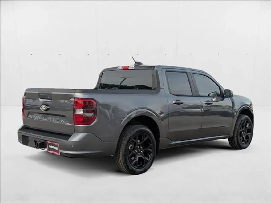 2025 Ford Maverick photo 1