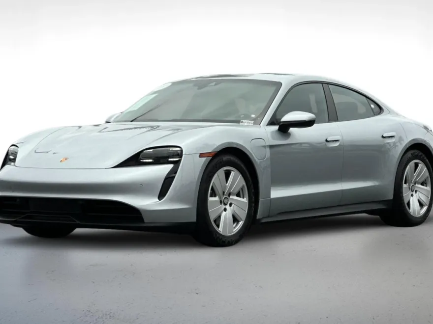 2022 Porsche Taycan photo 1