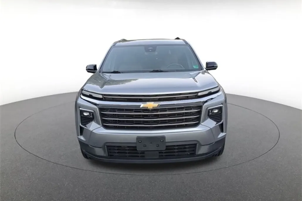 2024 Chevrolet Traverse photo 1