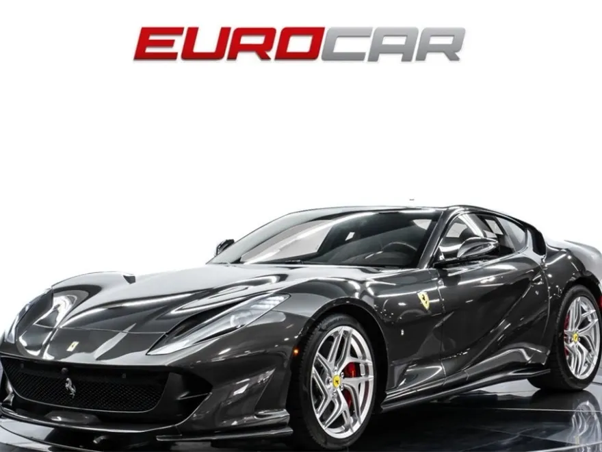 2019 Ferrari 812 Superfast Base photo 1