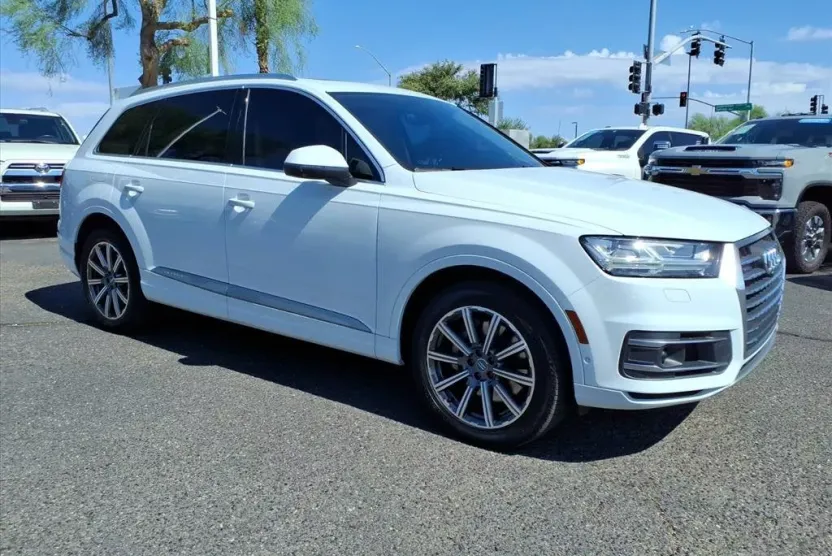 2019 Audi Q7 Premium Plus photo 1