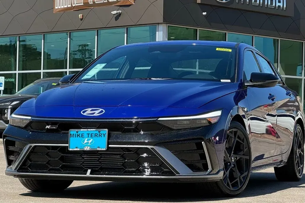 2025 Hyundai Elantra N Line photo 1