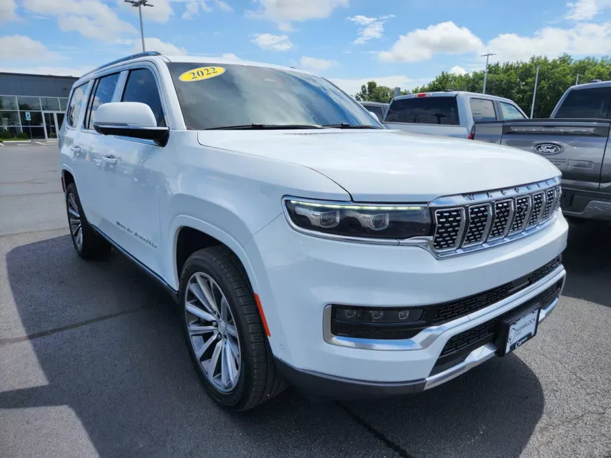 2022 Jeep Grand Wagoneer II photo 1