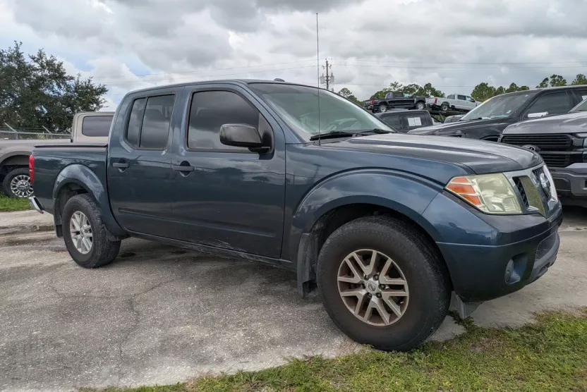 2018 Nissan Frontier Crew Cab SV photo 1