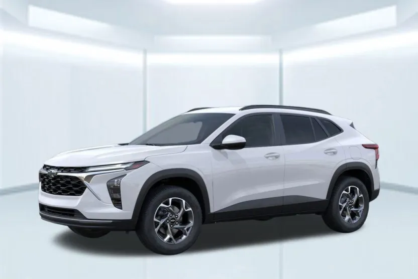 2025 Chevrolet Trax LT photo 1
