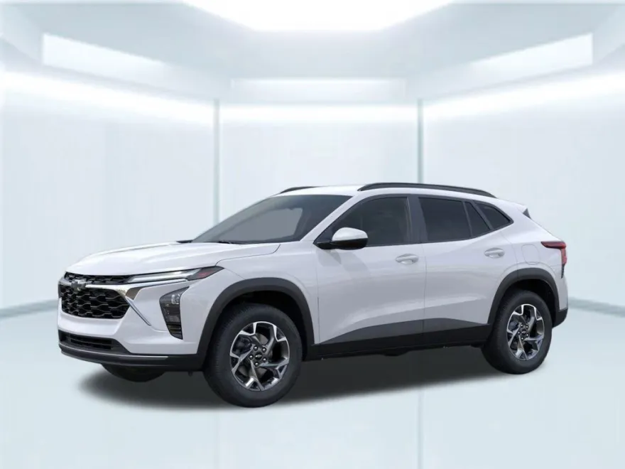 2025 Chevrolet Trax LT photo 1