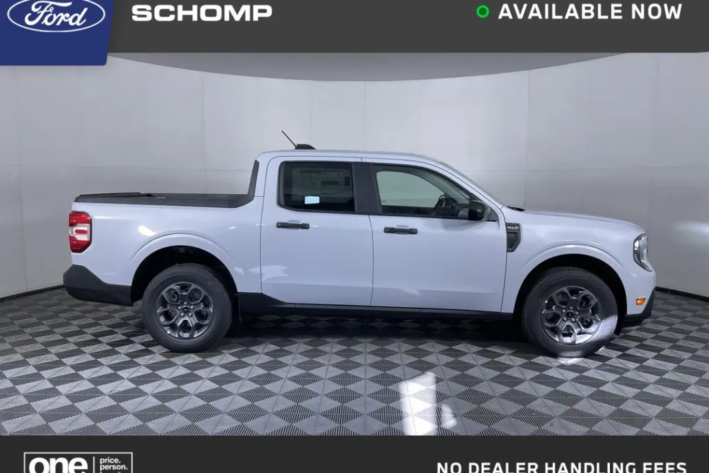 2025 Ford Maverick XLT photo 1