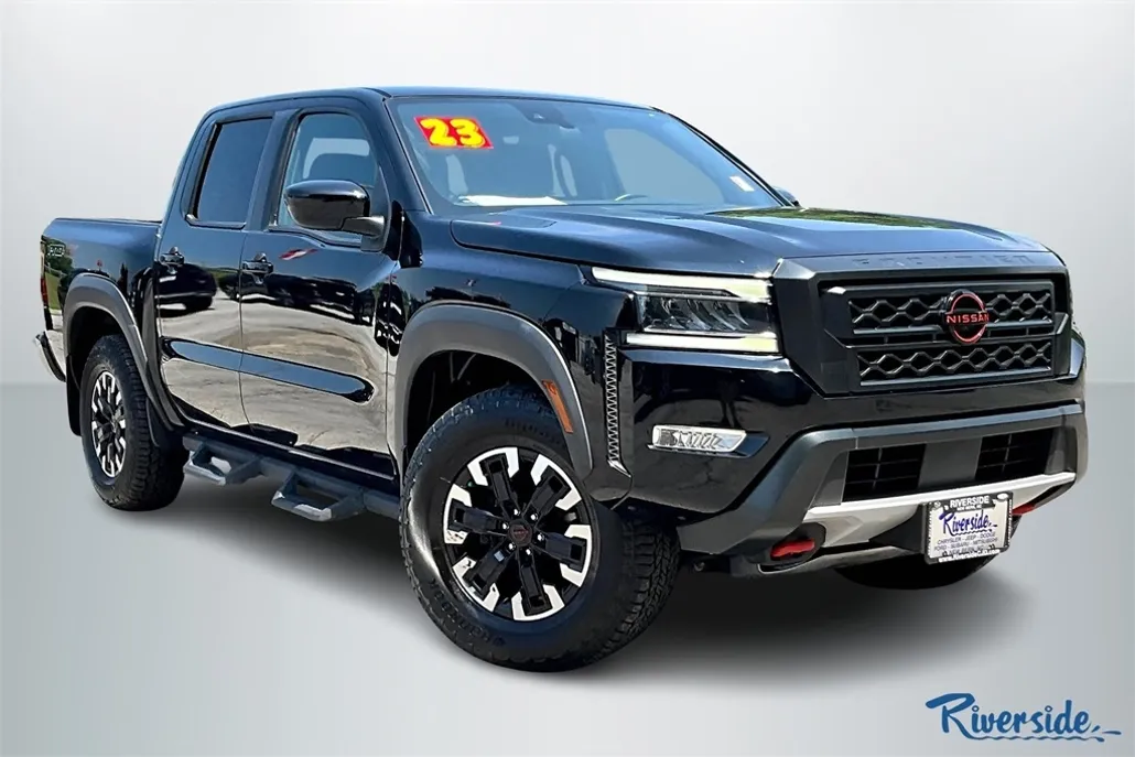 2023 Nissan Frontier PRO-4X photo 1