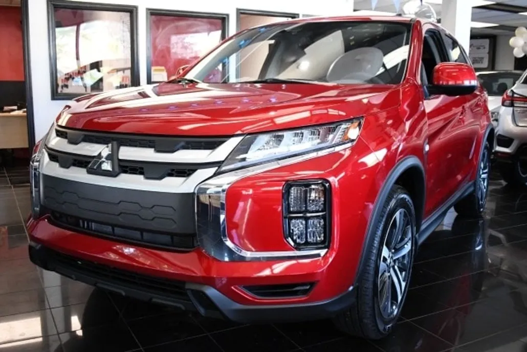 2025 Mitsubishi Outlander Sport ES photo 1