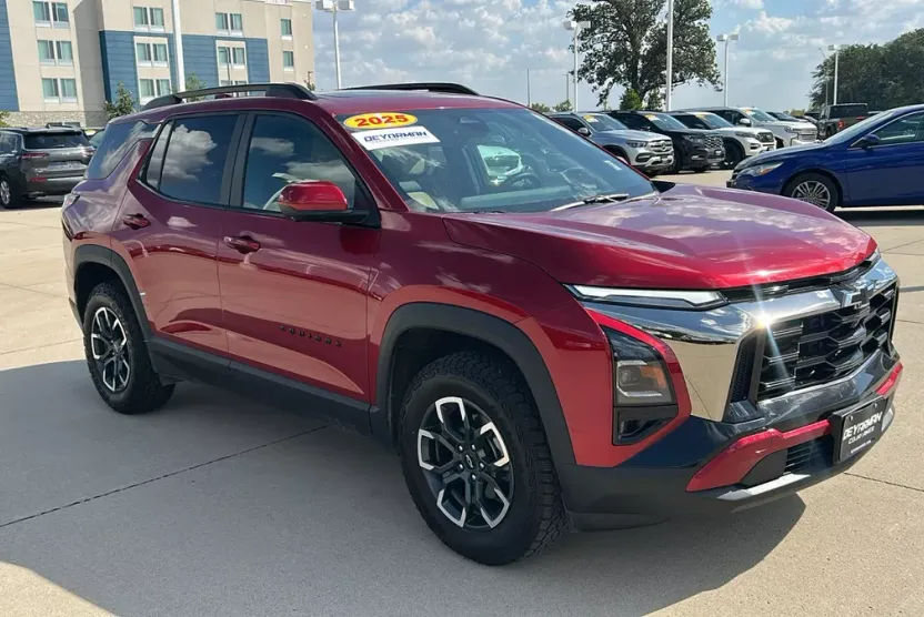 2025 Chevrolet Equinox ACTIV photo 1