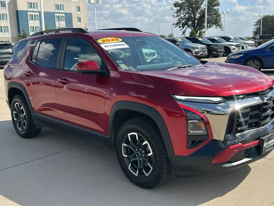 2025 Chevrolet Equinox ACTIV photo 1