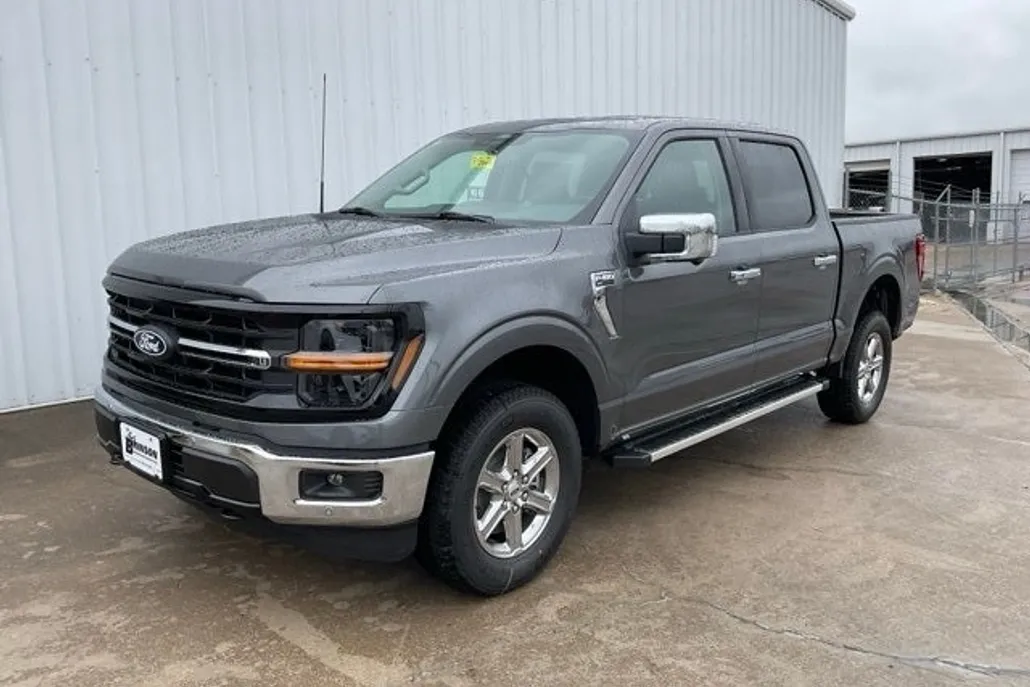 2025 Ford F-150 XLT photo 1