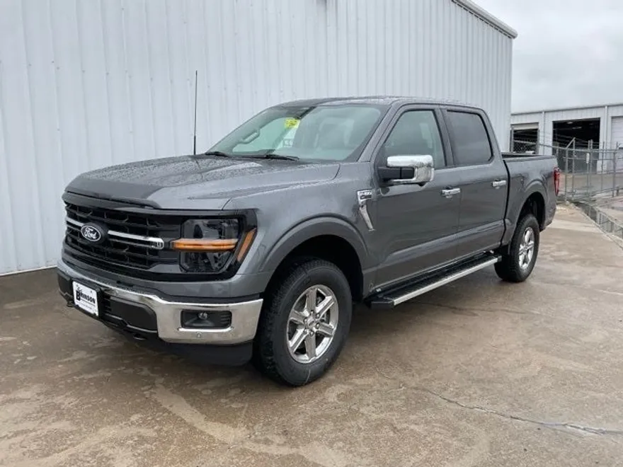 2025 Ford F-150 XLT photo 1