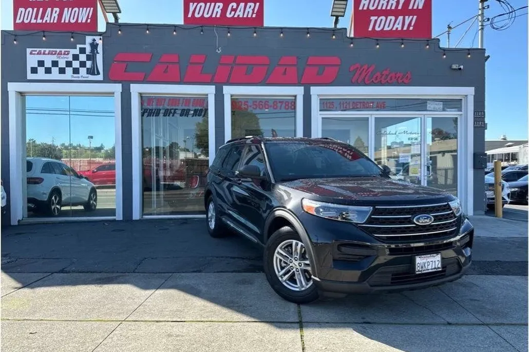 2020 Ford Explorer XLT photo 1