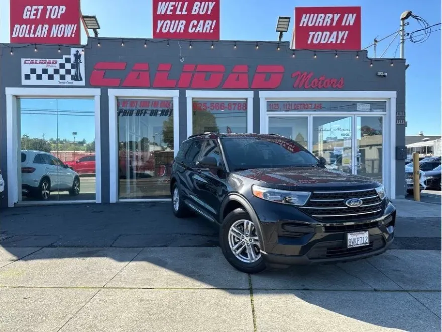 2020 Ford Explorer XLT photo 1