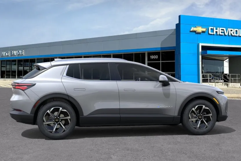 2026 Chevrolet Equinox EV 1LT photo 1