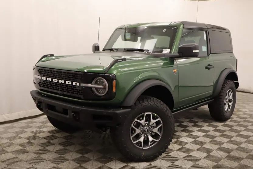 2025 Ford Bronco Badlands photo 1