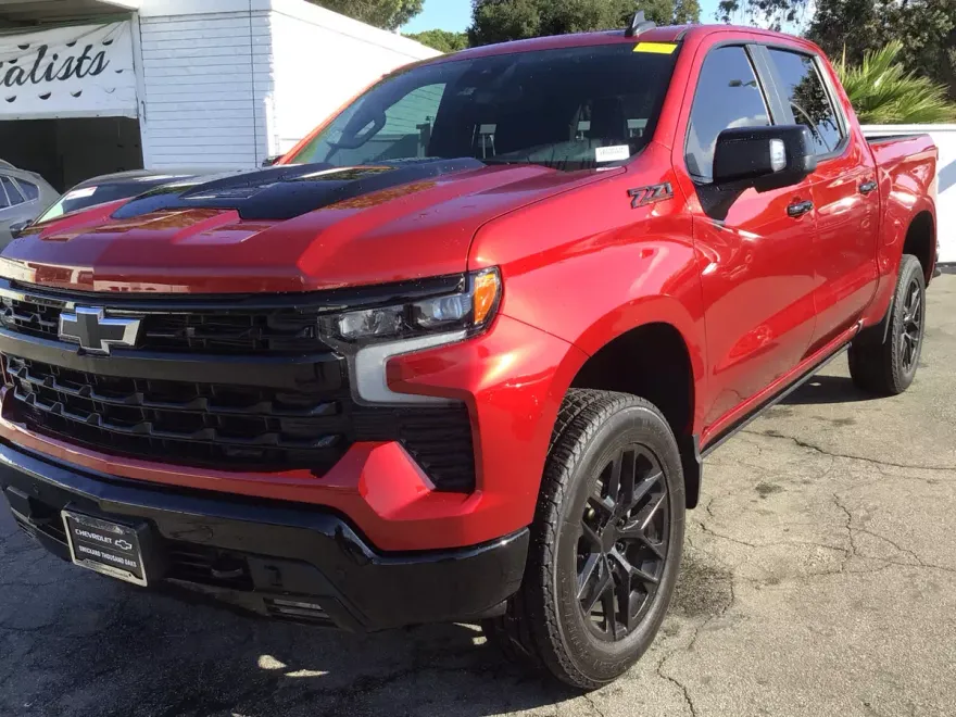 2025 Chevrolet Silverado 1500 LT Trail Boss photo 1