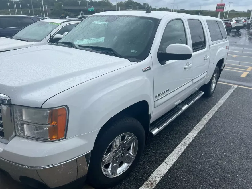 2011 Gmc Sierra 1500 SLT photo 1