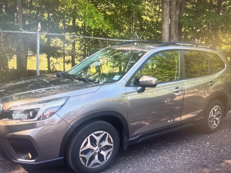 2021 Subaru Forester Premium photo 1