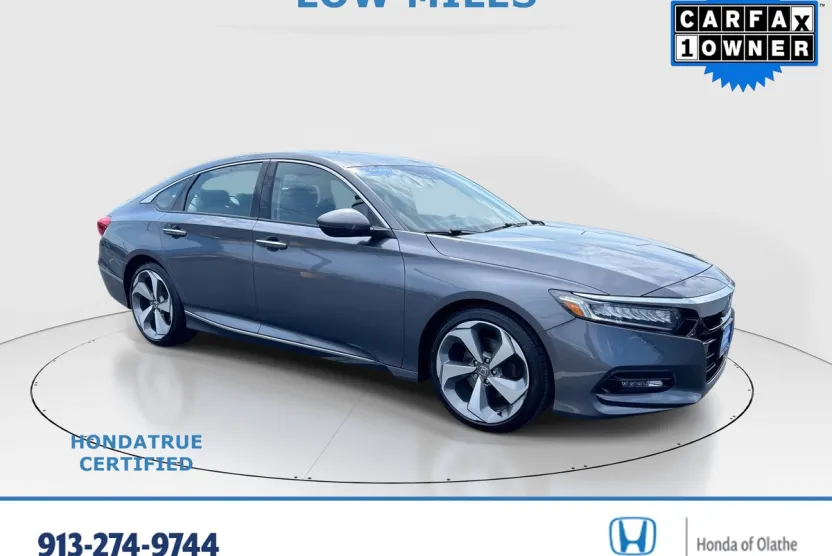 2020 Honda Accord Touring photo 1