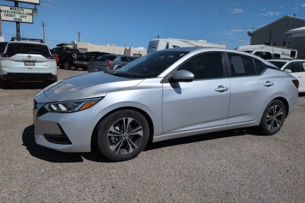 2023 Nissan Sentra SV photo 1
