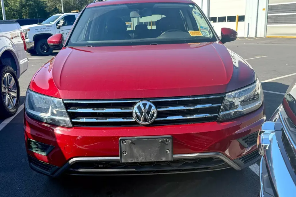 2021 Volkswagen Tiguan SE photo 1