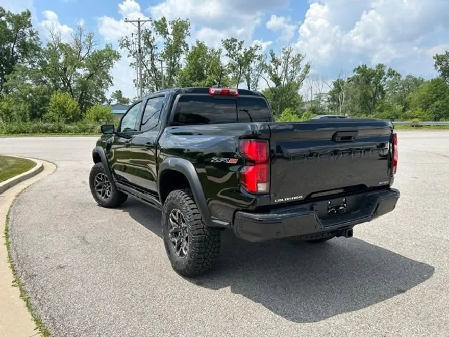 2025 Chevrolet Colorado ZR2 photo 1