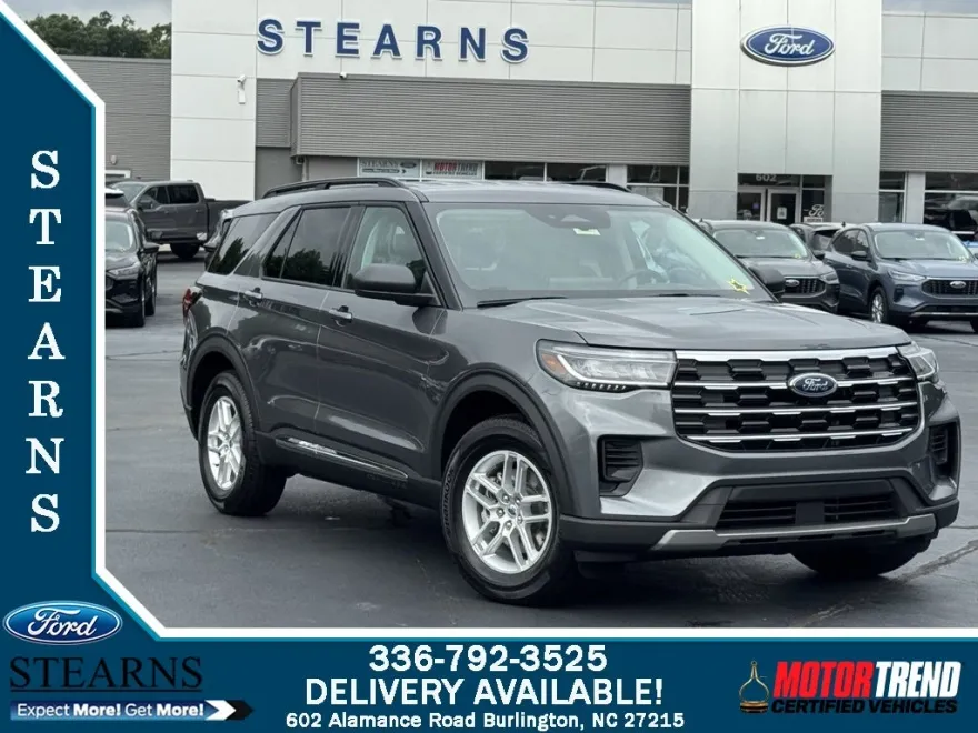2025 Ford Explorer photo 1