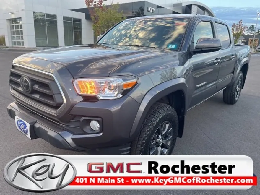 2022 Toyota Tacoma SR5 V6 photo 1