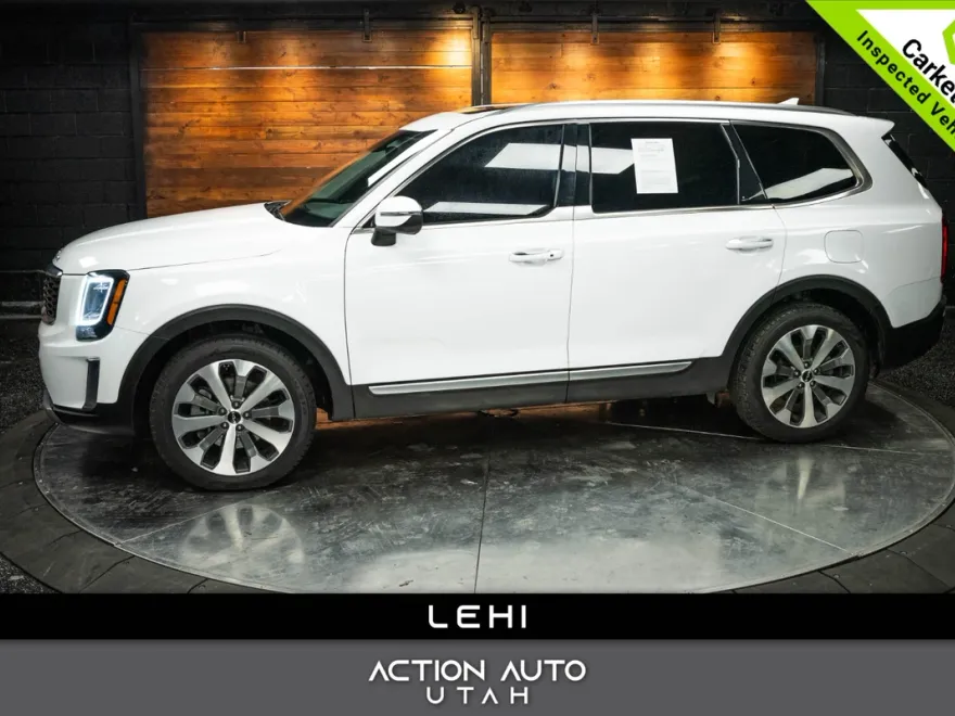 2022 Kia Telluride S photo 1