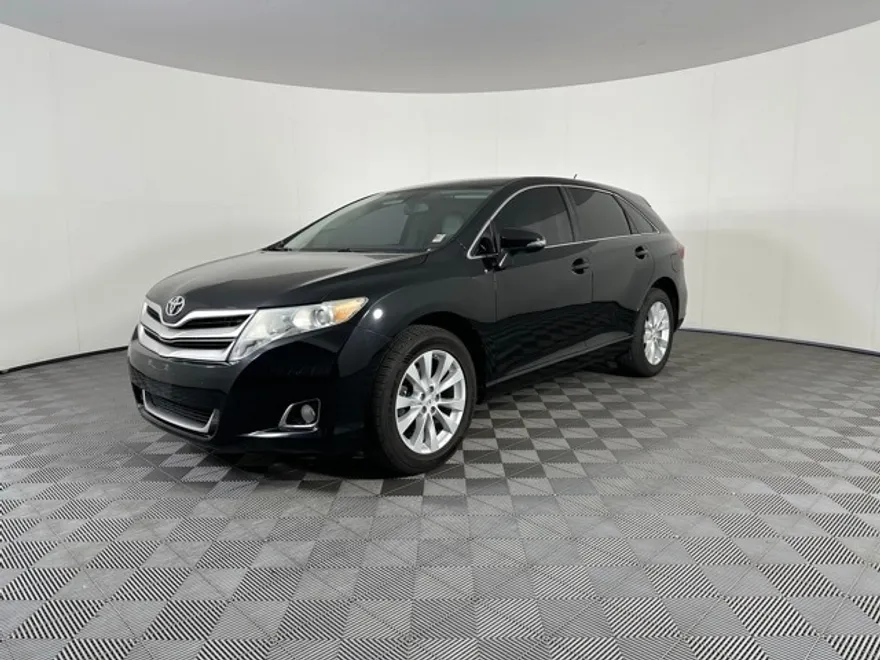 2013 Toyota Venza LE photo 1