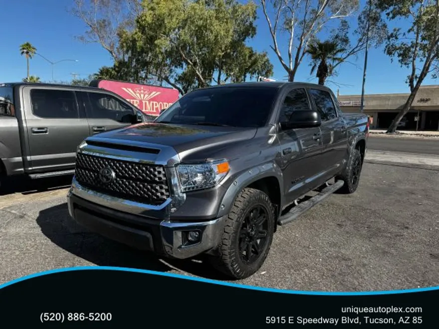 2019 Toyota Tundra CrewMax SR5 photo 1