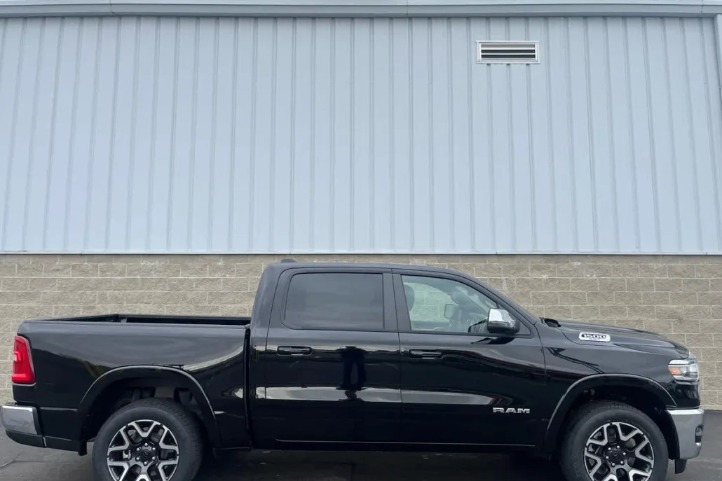 2025 Ram 1500 Laramie photo 1