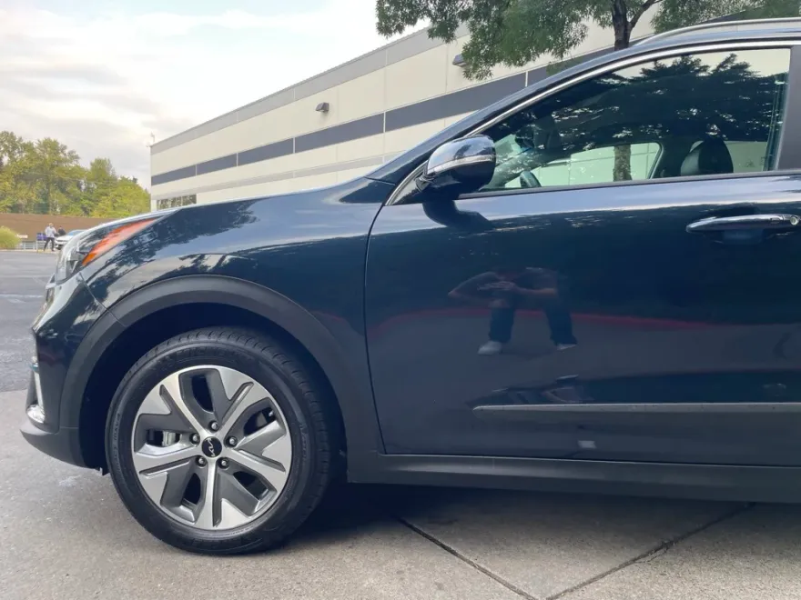 2022 Kia Niro EV EX photo 1