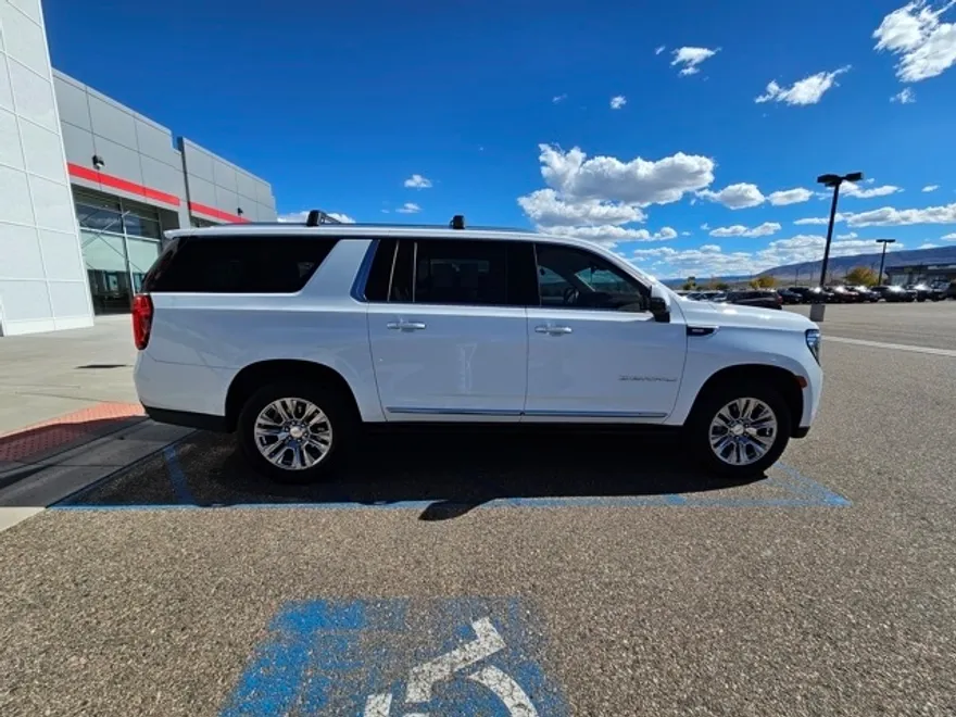 2023 Gmc Yukon XL Denali photo 1