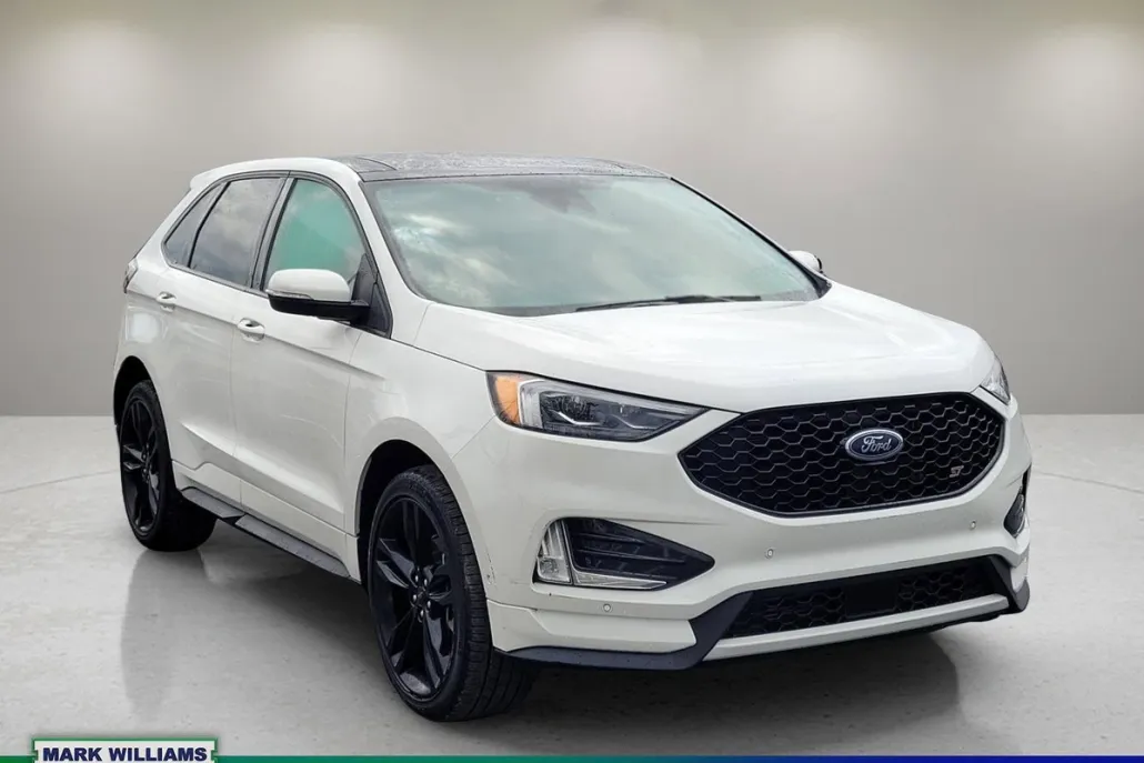 2024 Ford Edge ST photo 1
