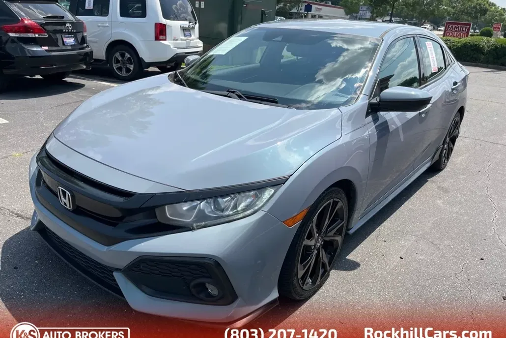 2019 Honda Civic Sport photo 1