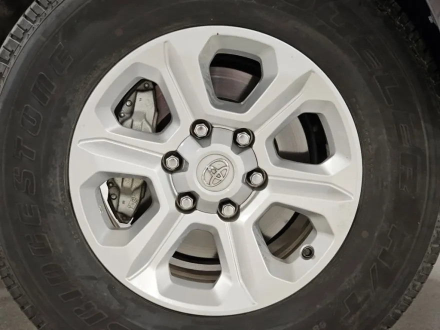 2023 Toyota 4Runner SR5 photo 1