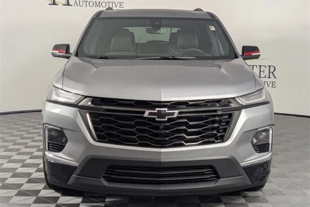 2023 Chevrolet Traverse Premier photo 1