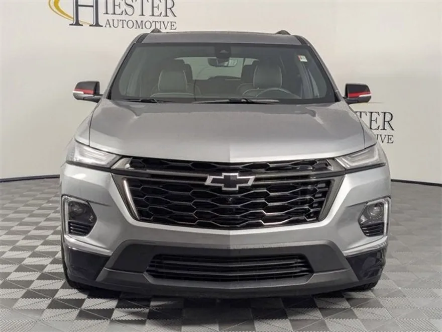 2023 Chevrolet Traverse Premier photo 1